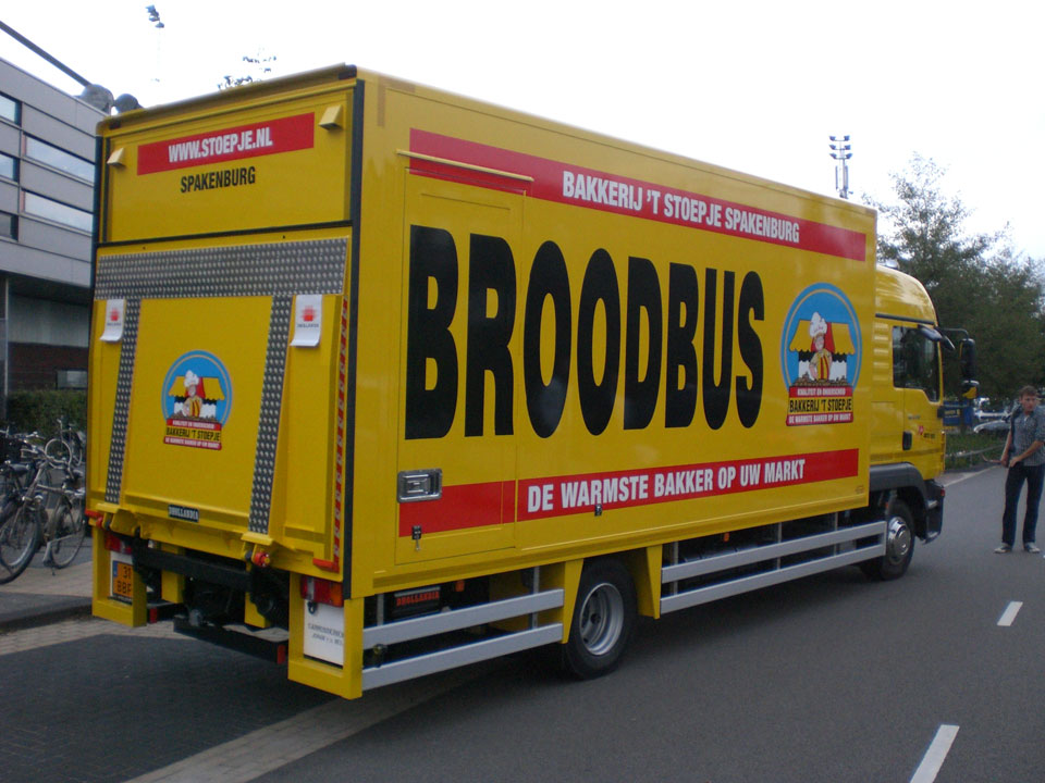 Carroseriewerk Van de Wijer - Gesloten carrosserie Broodbus Bakkerij 't Stoepje
