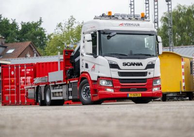 Scania P370 6×2 met Hiab 418 EP-5 autolaadkraan