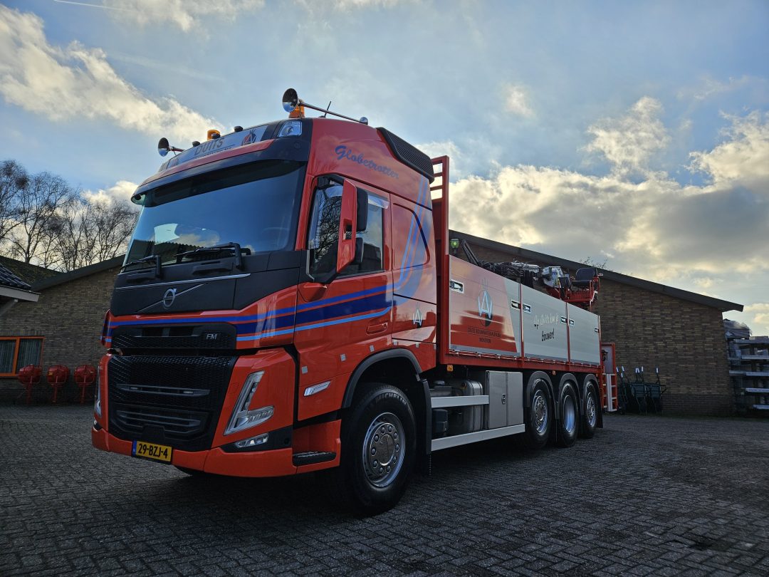 Open laadbak op Volvo FM 8×2