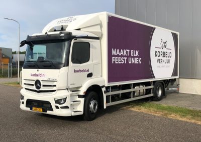 Mercedes-Benz Actros met gesloten laadbak