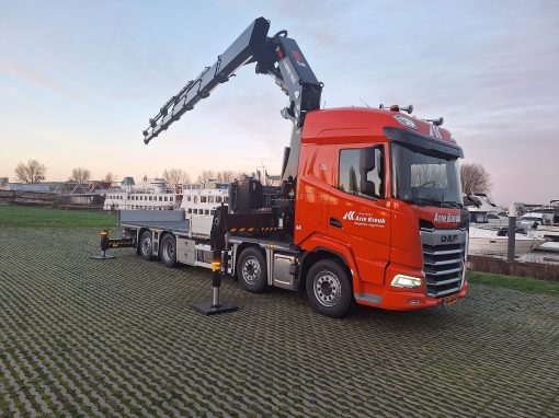 Daf XF 4-asser met W-floor en Hiab X-HiPro 1058