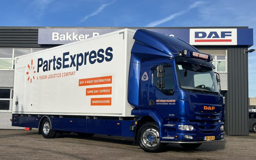 Daf XB 4×2 met gesloten carrosserie