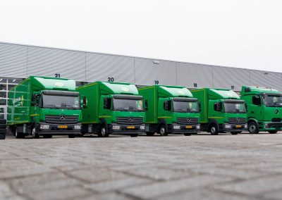 5 stuks Mercedes-benz Atego’s met gesloten opbouw