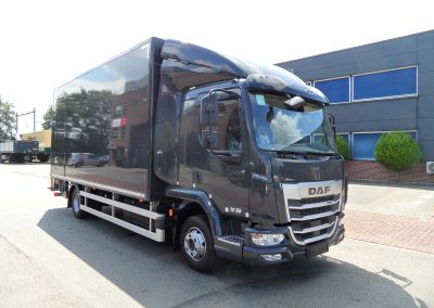 Gesloten carrosserie op Daf XB